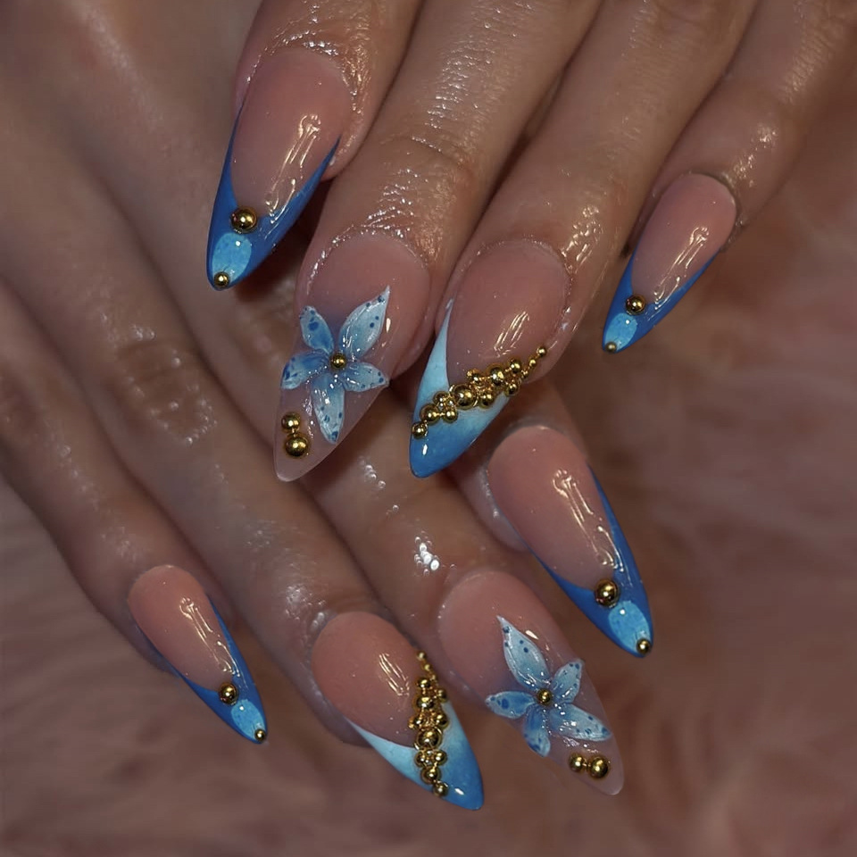 Pressed Flower Art - Unghie finte nude con stampa di